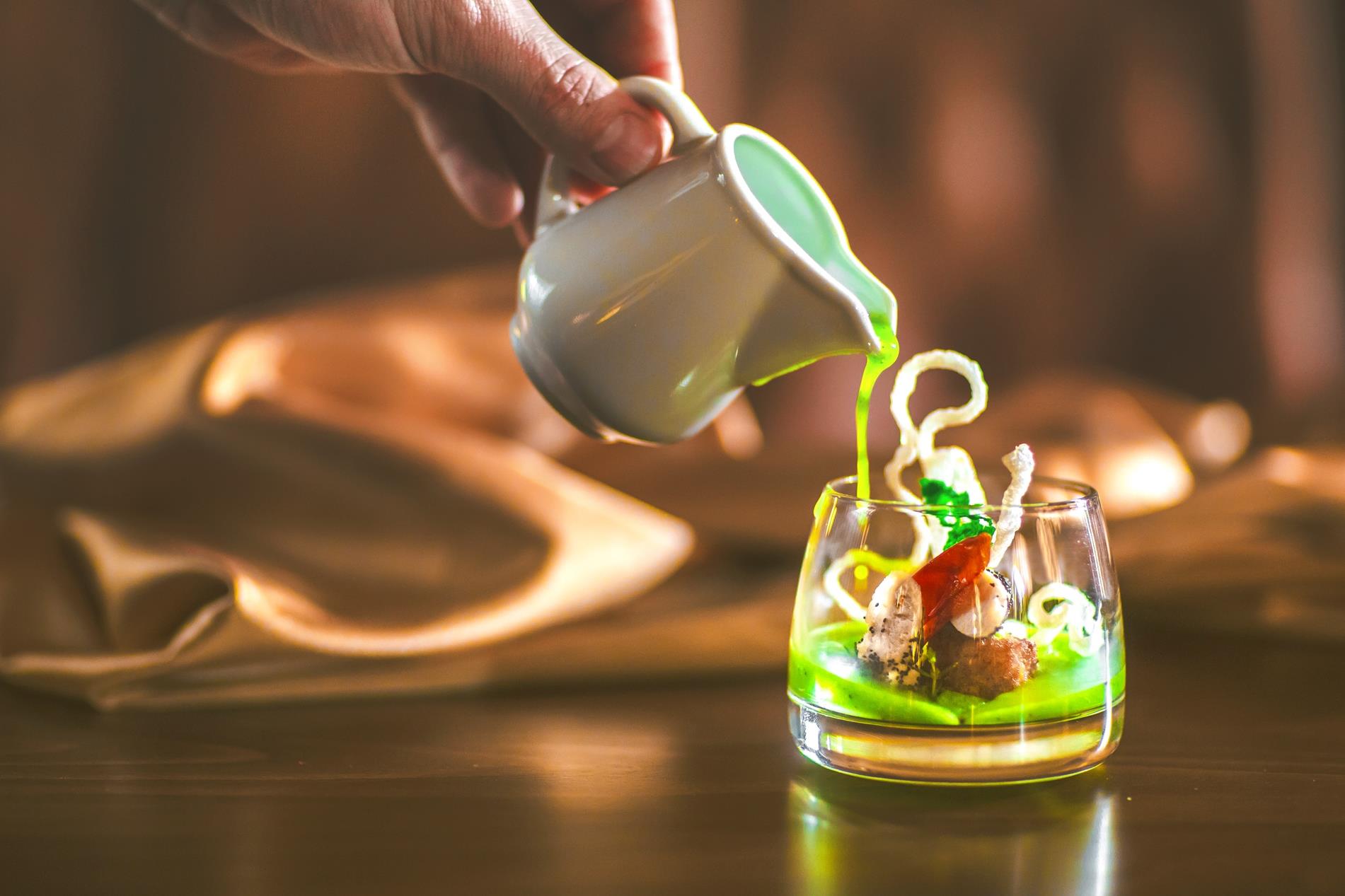 Svédasztalos lakoma